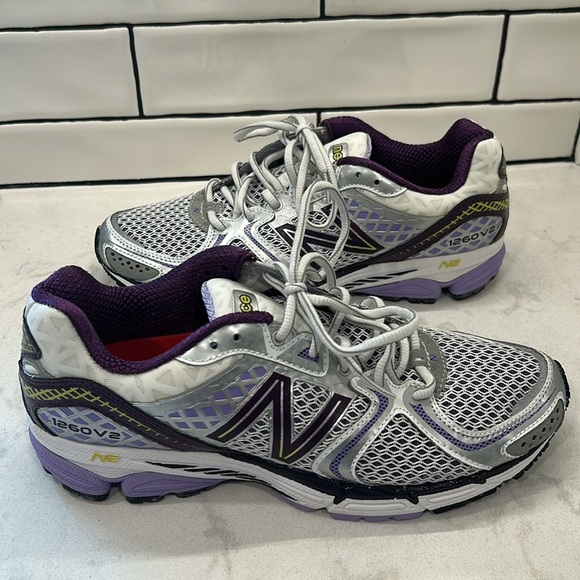 New Balance Women's 1260 V2 Running Shoes Sz 10 2A Narrow - Picture 9 of 16